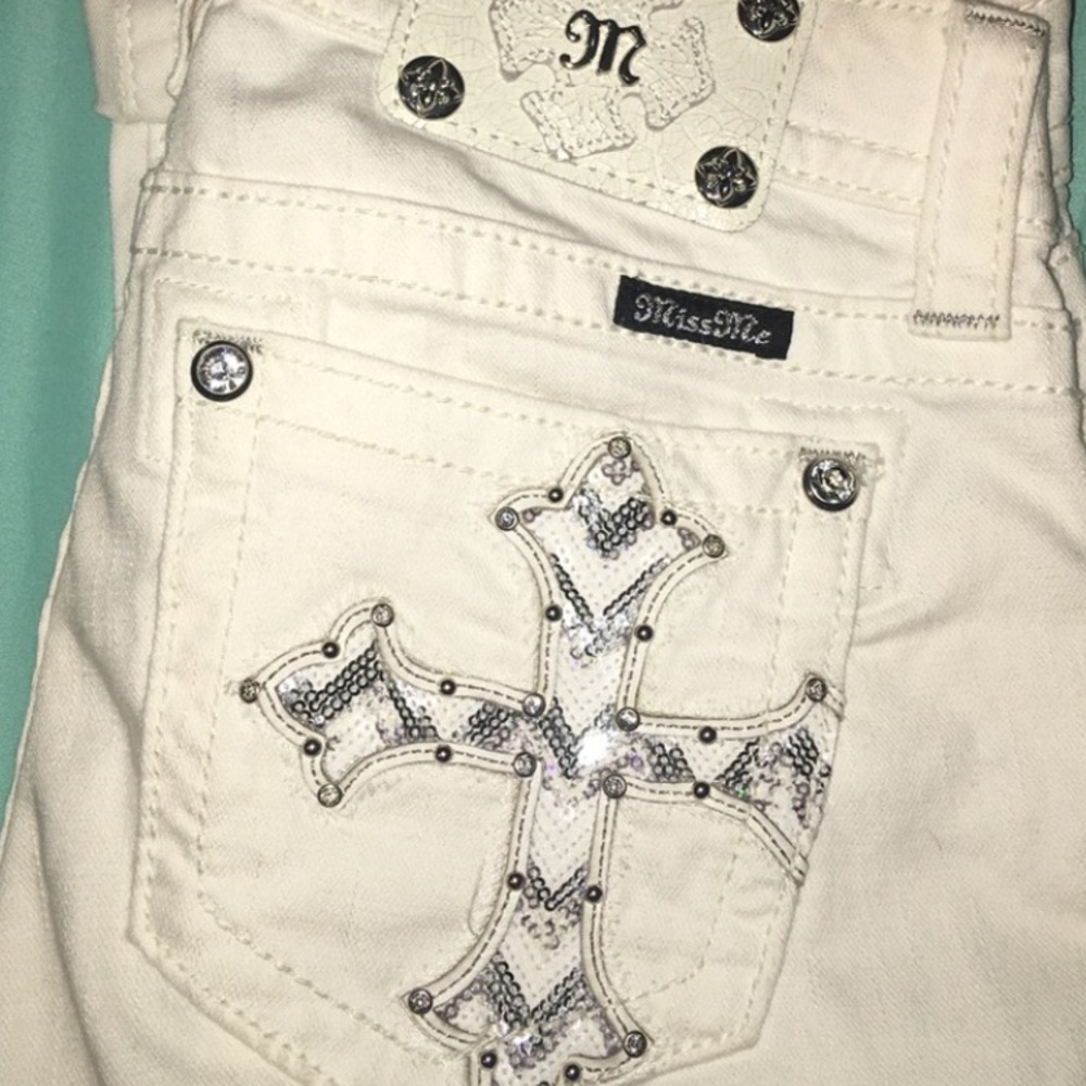 White Miss Me jeans size 27